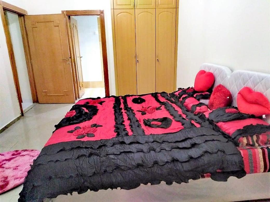 Bright Sunshine Holiday Home Shared Apartments Dubaï Extérieur photo
