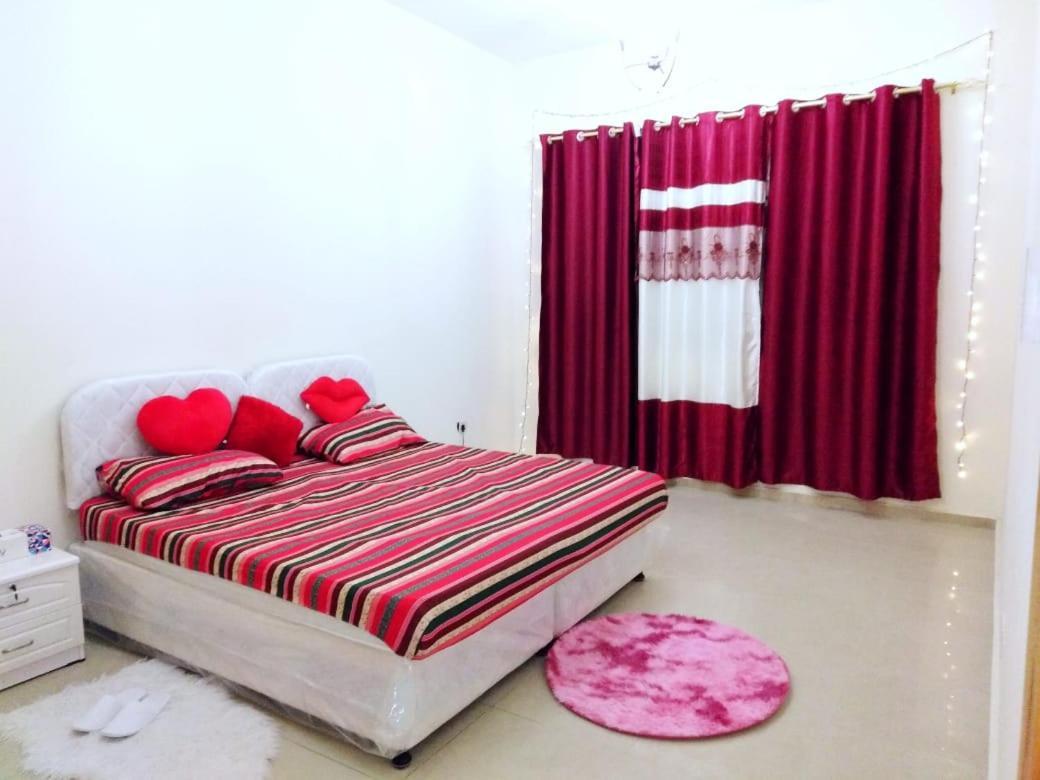 Bright Sunshine Holiday Home Shared Apartments Dubaï Extérieur photo